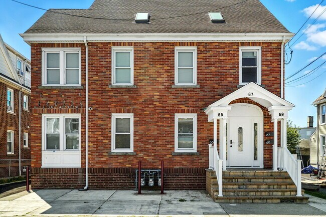 Photo - 65 Gem Ave