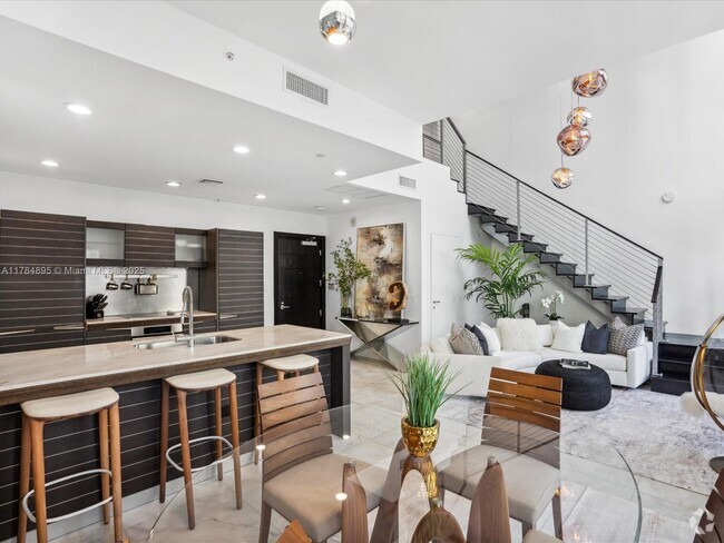 Building Photo - 200 Biscayne Blvd Way Unit 1403 Rental