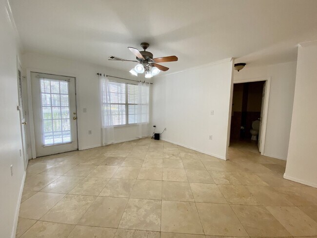 Photo - Three Bedroom Condo at Reserve at Woodbridge! Unidad C119