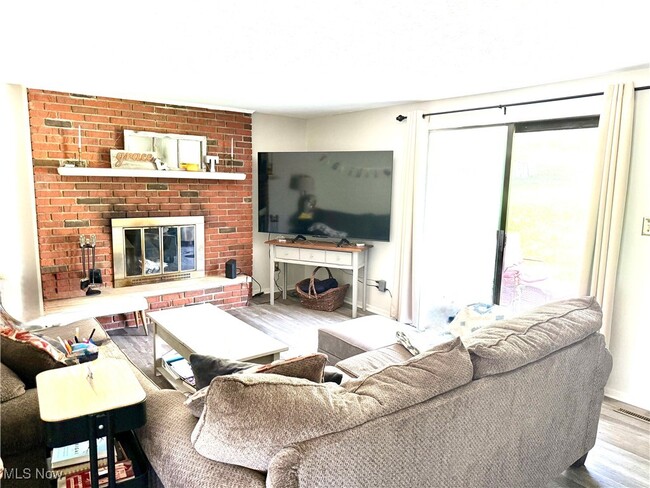 Building Photo - 46671 Almar W Ln Rental