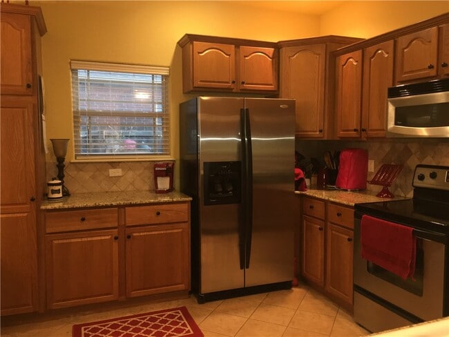 Photo - 574 Westford St