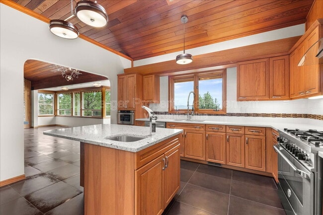 Photo - 5203 N Mulvaney Ct