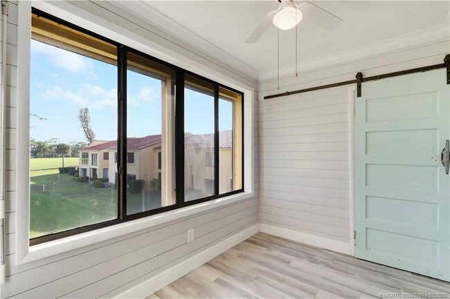 Building Photo - 5323 SE Miles Grant Rd Unit 206 Rental