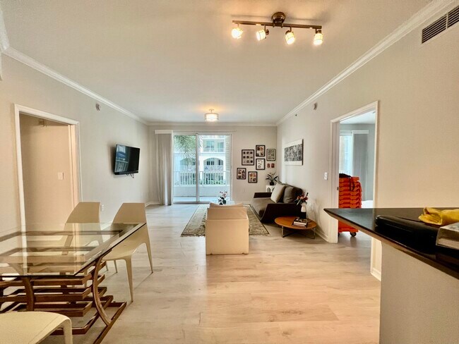 Photo - 806 E Windward Way Unidad 216