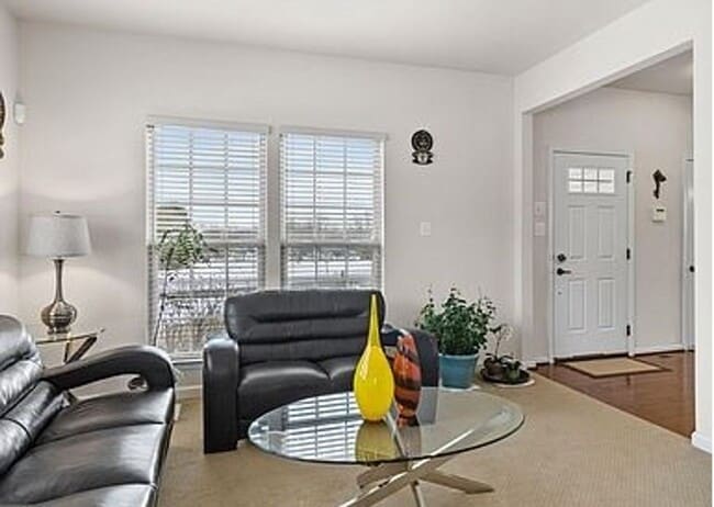 Photo - Gorgeous 4BR/2.5BA located in Warrington! Available NOW!