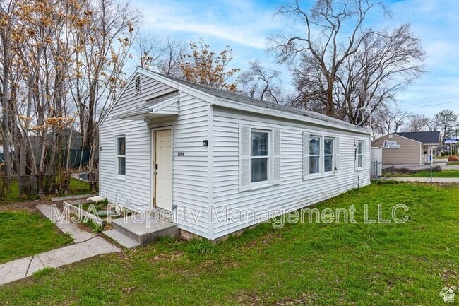 Building Photo - 3304 S 460 E Rental