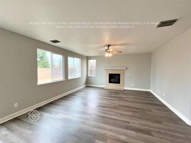 Photo - 1187 Jewelflower St