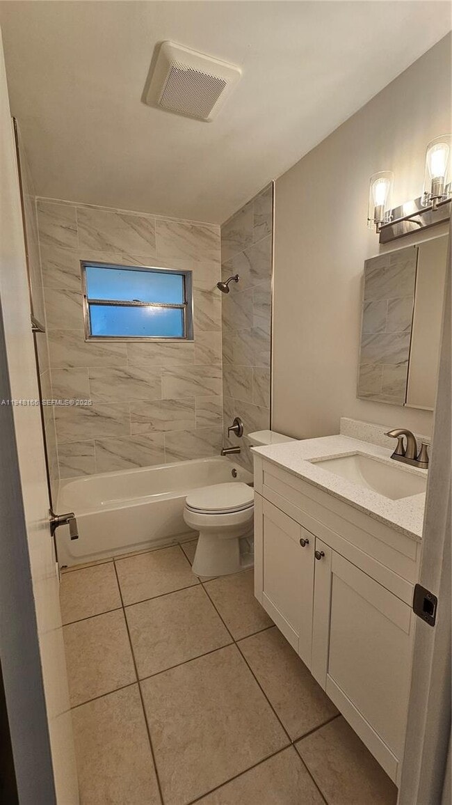 Photo - 2513 Hayes St Unidad 2513