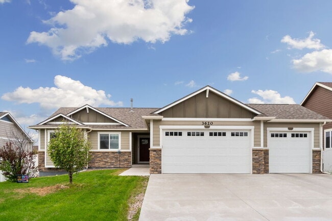 Photo - 3620 Rustic Rd Casa