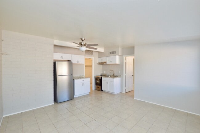Photo - 3207 N 67th Pl Unit D
