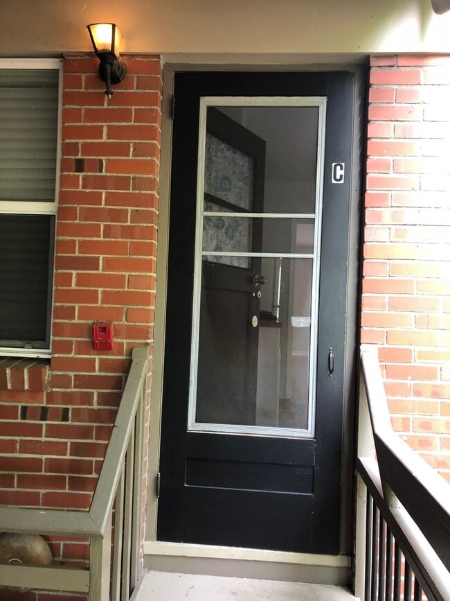 Photo - Charming Studio Apartment Near Downtown Spokane Unit C