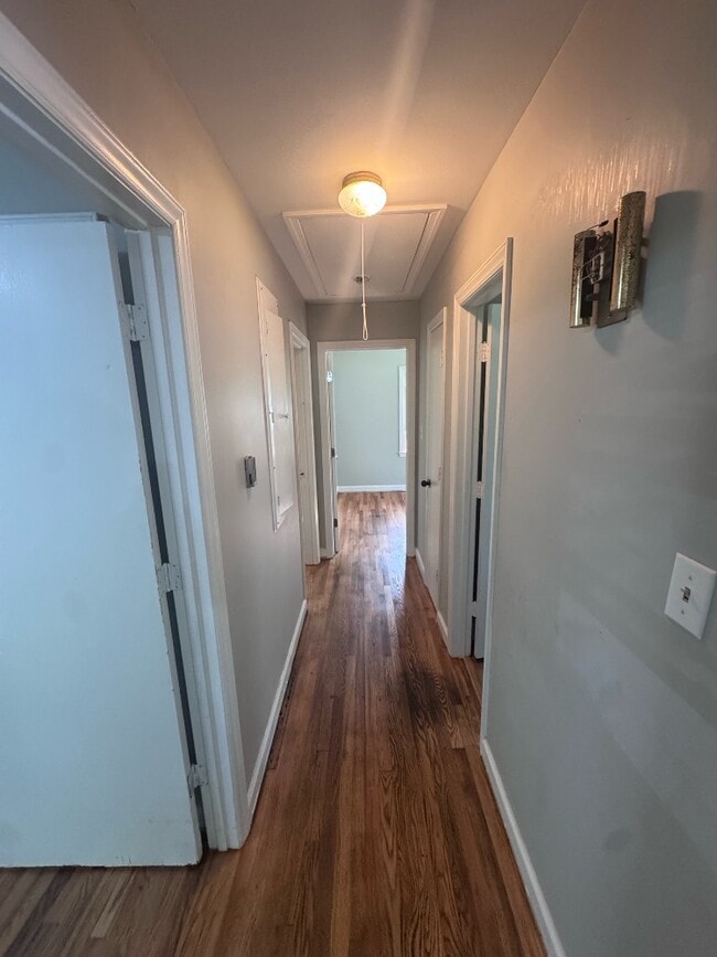 Photo - 412 Beechwood Cir