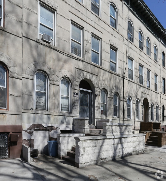 Photo - The Maison on Halsey