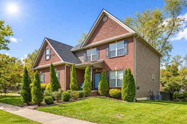 Building Photo - 2505 Eastway Dr