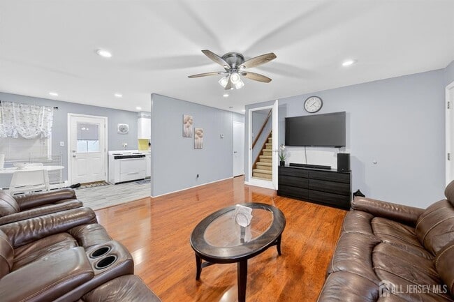 Photo - 80 Poplar St