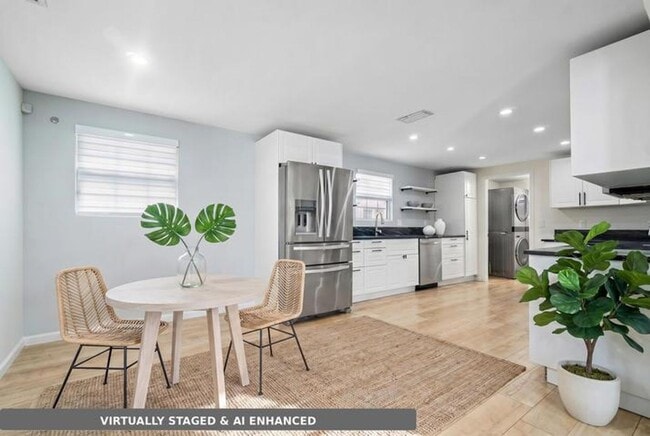 Photo - 353 E Lakewood Rd