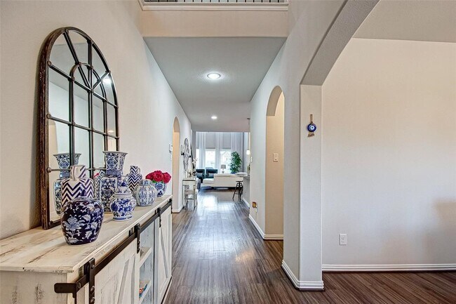 Photo - 23811 Via Viale Dr