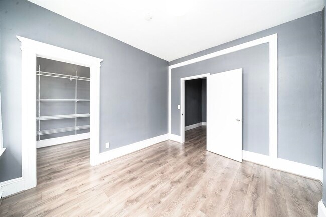 Photo - 122 Mallory Ave