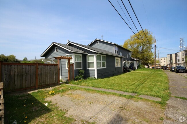 Building Photo - 3257 Unit 2 Rental