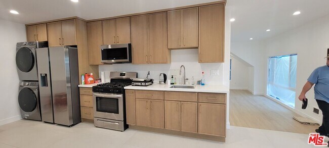 Photo - 1237 S Sherbourne Dr