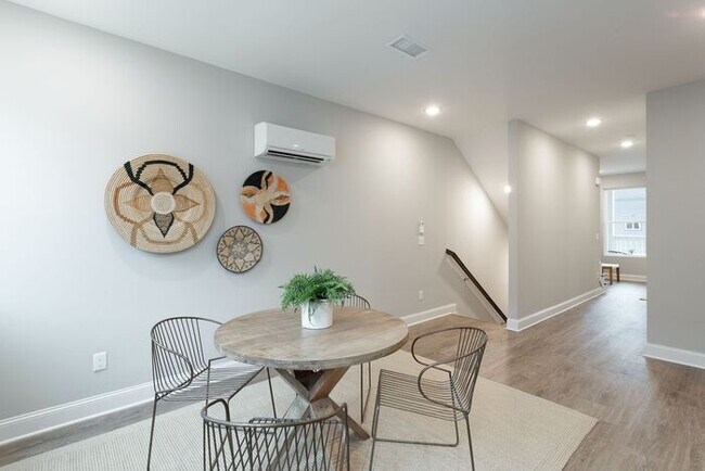 Photo - 2316 E 18th St Pl