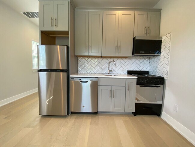 Photo - Bethune-6920 Unit #2