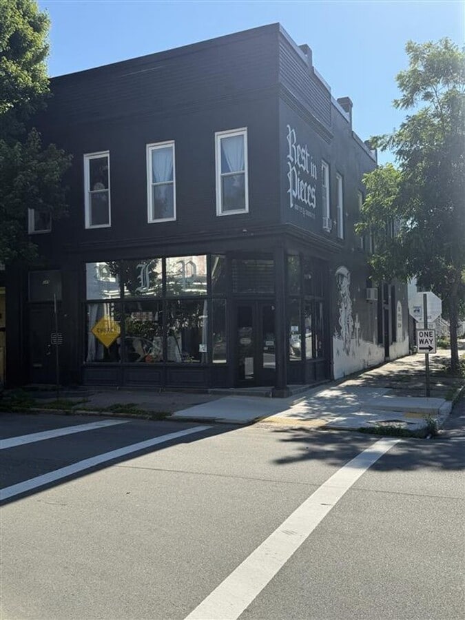 Photo - 349 S Laurel St