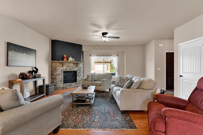 Photo - ALL PROSPECTIVE TENANTS MUST SUBMIT A $58 NON-REFUNDABLE APPLICATION FEE PER APPLICANT ONLINE AND...