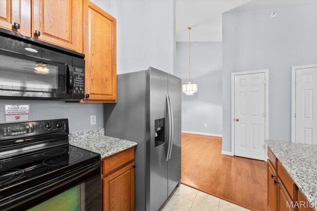 Photo - 729 Tower Grove Dr