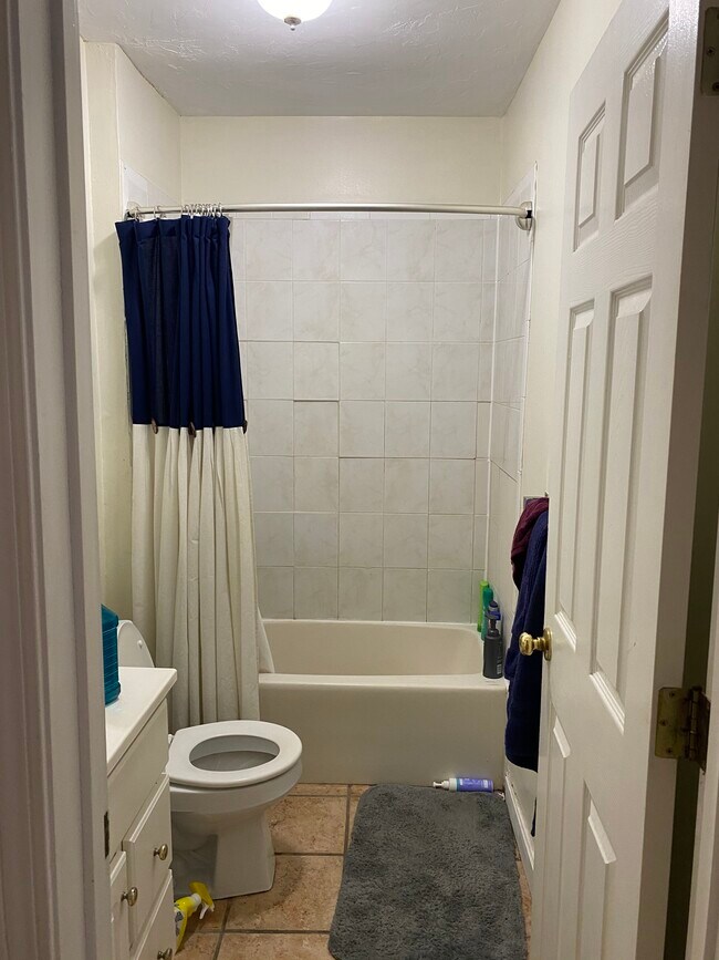 121 Hampshire St Unit 1B
