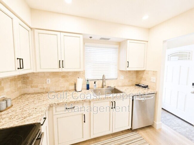 Photo - 9718 Hernando Ct