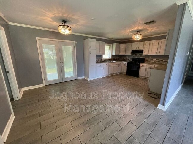 Photo - 2405 St Landry Ave