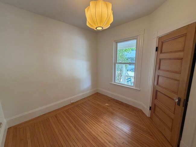 Photo - 1657 Cambridge St Unit 1