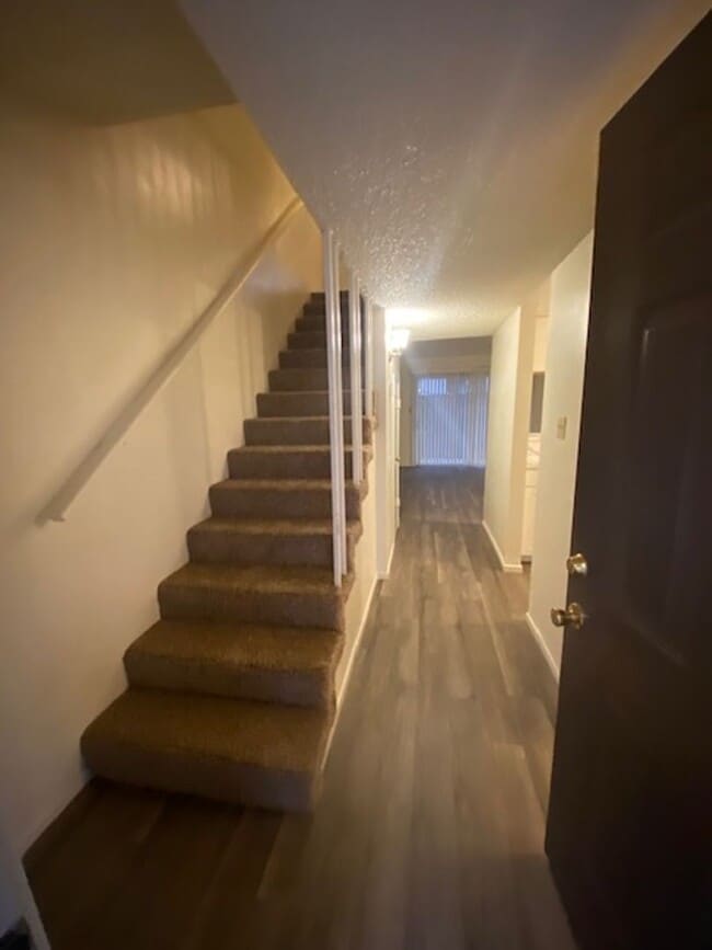 Photo - 1952 Stine Rd Unit 1952