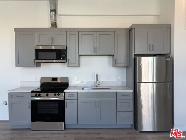 1870 1st St Unit 301