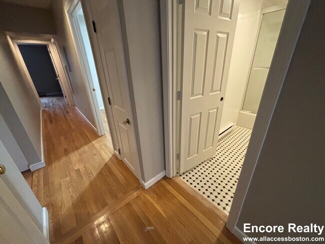 Photo - 1742 Washington St Unit 1