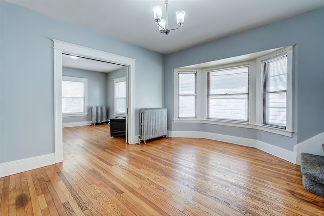 Photo - 590 Garson Ave