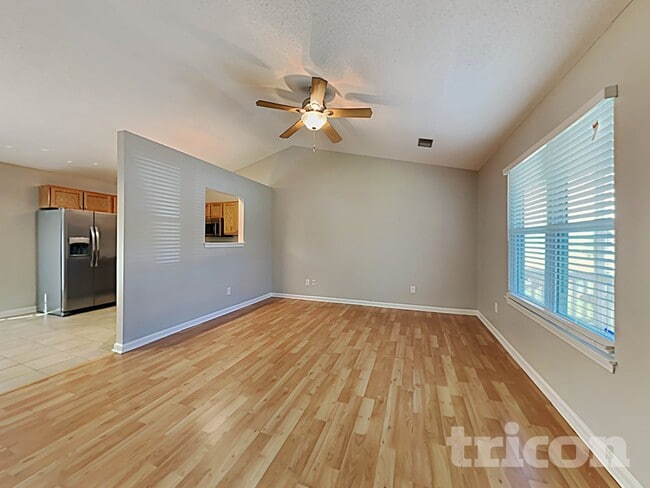 7 Moody View Ct