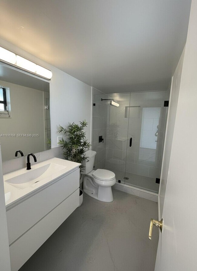 Photo - 2041 NW 35th St Unit B