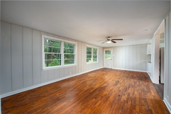 Photo - 1702 W Crockett St