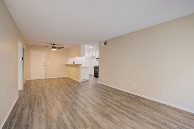 Photo - 951 S. Oxford