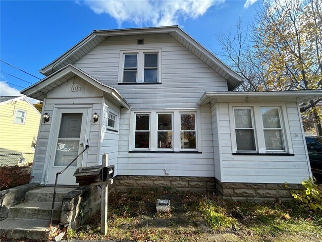Photo - 125 Windsor Rd
