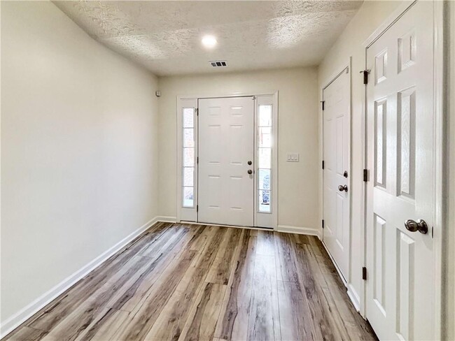 Photo - 4406 Singletree Way