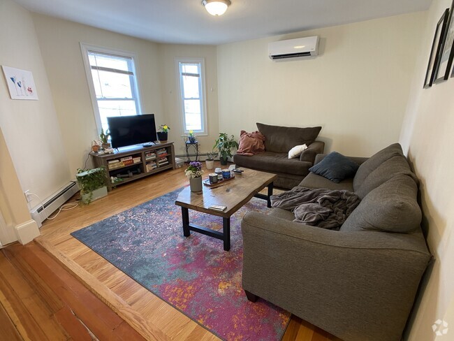 Building Photo - 6 Nashua St Unit 2 Rental