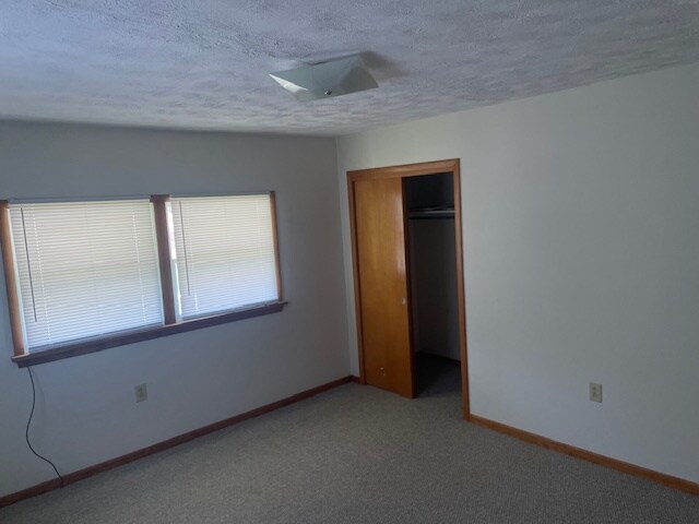 Photo - 2910 Fernwood Ave
