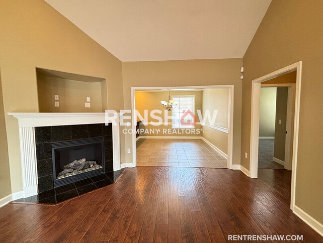 Photo - 1395 Calumet Farms Dr