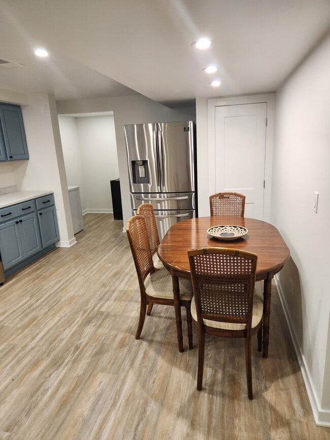 Photo - 3085 Summer Pl Unit Apt B