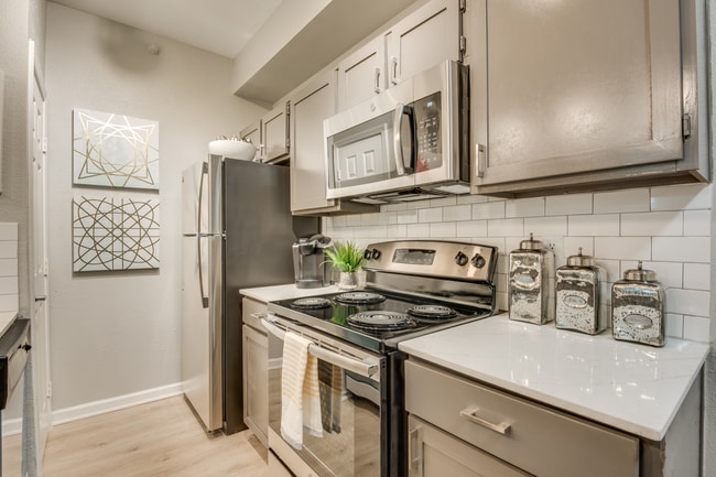 Photo - The Loren Apartments