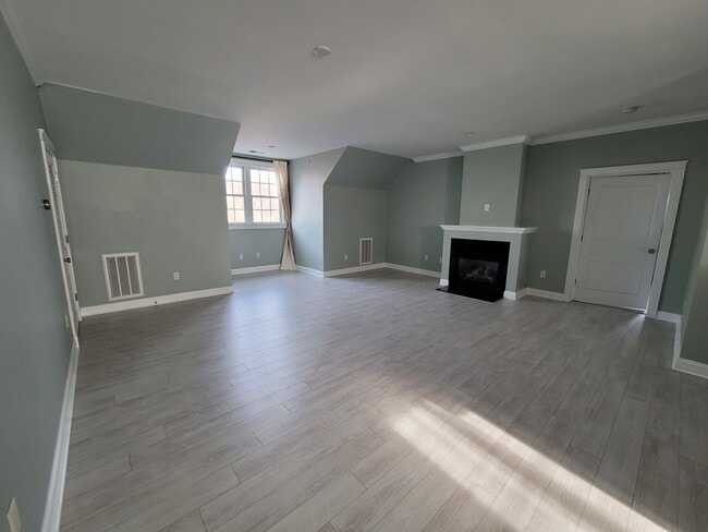 Building Photo - 435 E Freemason St