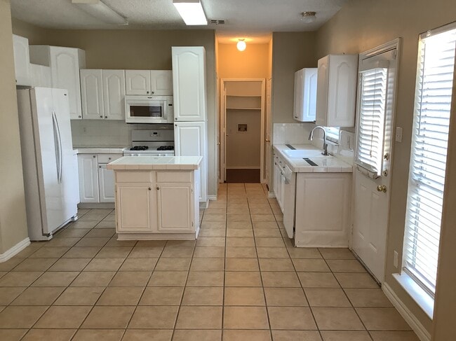 Photo - 1213 Calvert Dr